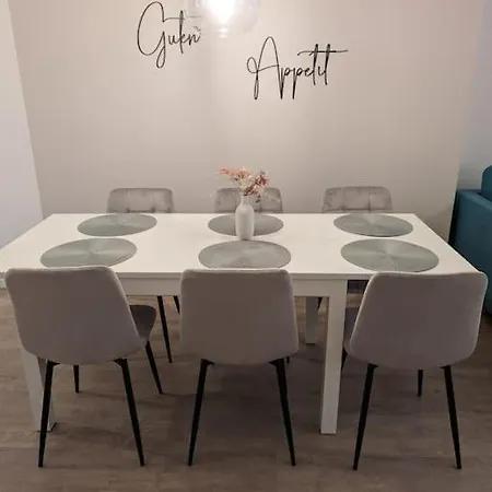 Spacious Near Helios Berlin-buch *