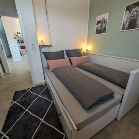 Spacious Near Helios Berlin-buch