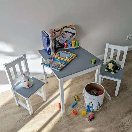 Spacious Near Helios Berlin-buch Apartment